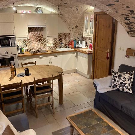 Two Bedroom Apartment La Voute, Chandon Near Meribel - Sleeps 4 Adults Or 2 Adults And 3 Children Les Allues Exteriör bild
