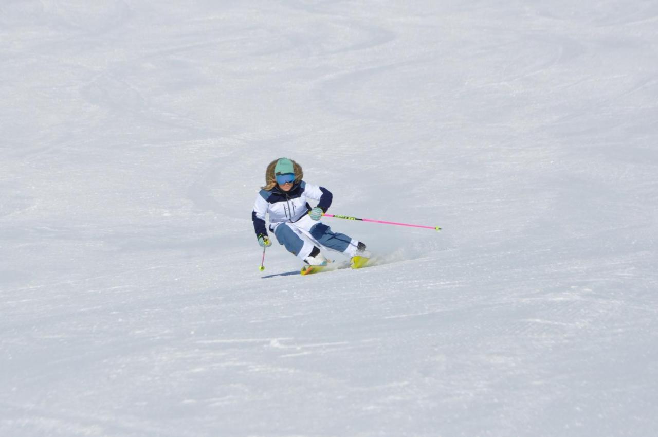 Two Bedroom Apartment La Voute, Chandon Near Meribel - Sleeps 4 Adults Or 2 Adults And 3 Children Les Allues Exteriör bild