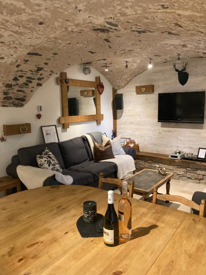 Two Bedroom Apartment La Voute, Chandon Near Meribel - Sleeps 4 Adults Or 2 Adults And 3 Children Les Allues Exteriör bild